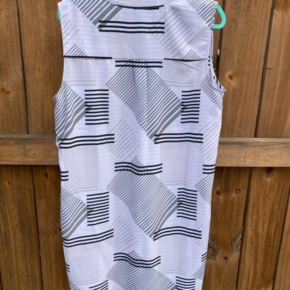XL SLEEVELESS SHIRT DRESS - Picture 2 of 5